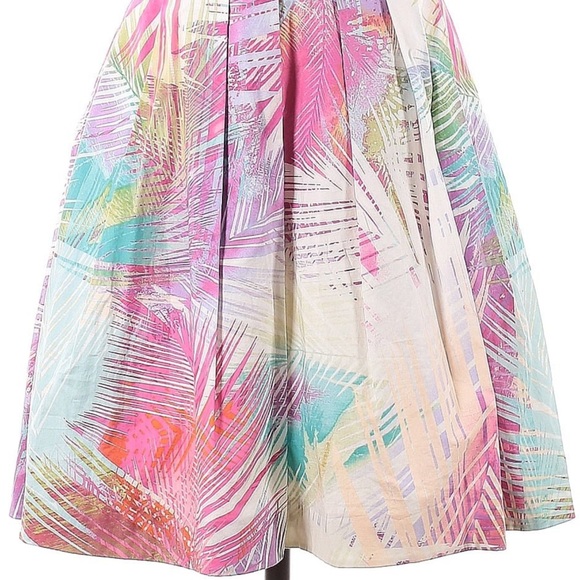 Beautiful Designer Kate Mullen Casual Dress in Size 8 - Picture 4 of 4